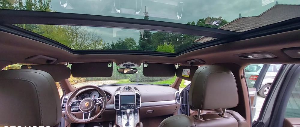 Porsche Cayenne cena 165000 przebieg: 182000, rok produkcji 2015 z Międzychód małe 667